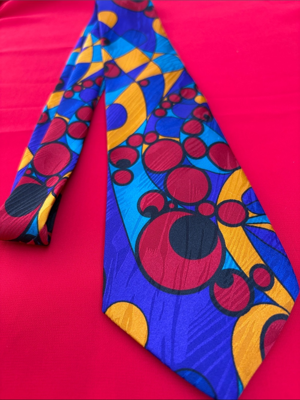 Exchange Unlimited vintage abstract tie!
